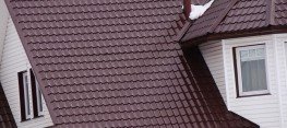 Кровельные работы с металлочерепицей 
